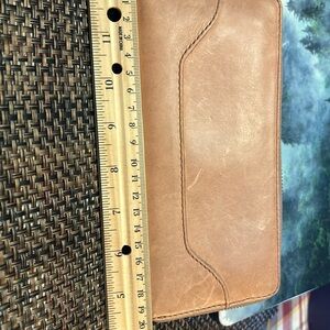 Frye wallet
